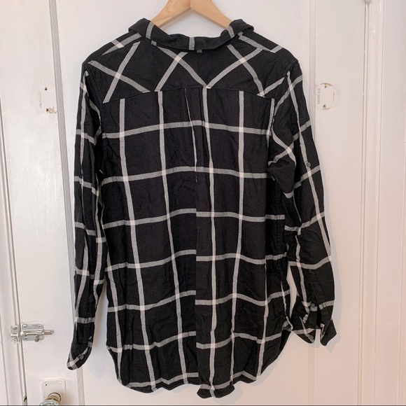 💕HOST PICK💕 Gap Maternity - plaid maternity or nursing button down shirt - Picture 4 of 4